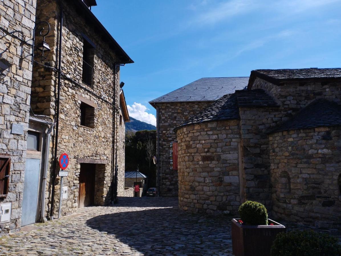 Esqui, Aigueestortes Y Boi-Tauell A Tus Pies En Ebrehogar Pla de l'Ermita Exterior photo
