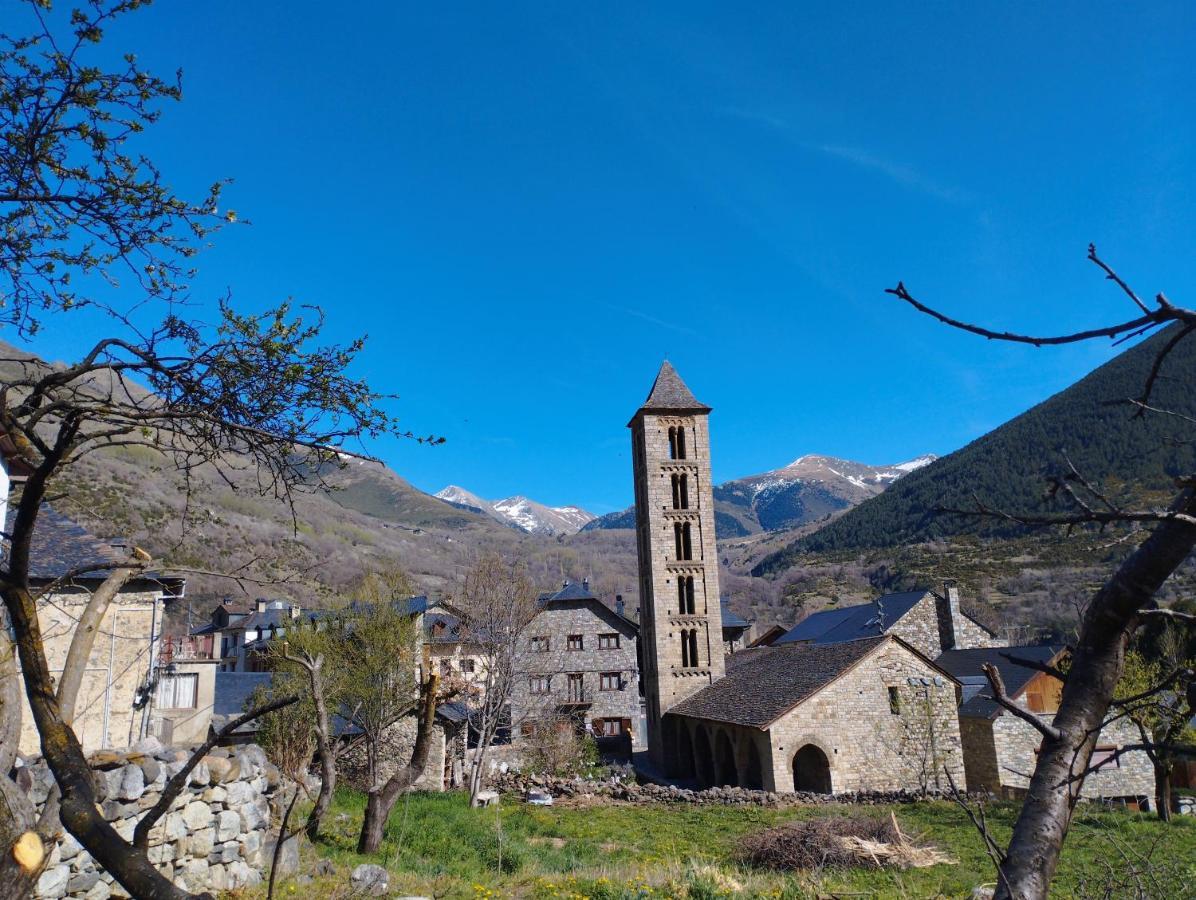 Esqui, Aigueestortes Y Boi-Tauell A Tus Pies En Ebrehogar Pla de l'Ermita Exterior photo